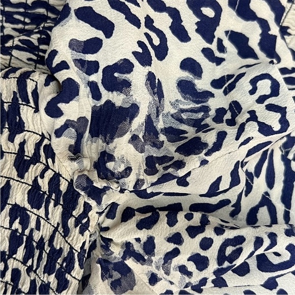 BAUM UND PFERDGARTEN Silk Short Sleeve Leopard Print Smocked Front Midi Dress 14 - Picture 16 of 16